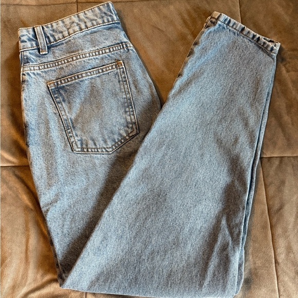 PrettyLittleThing Blue Relaxed Jeans High-Waisted Vintage Style Size 6 NWT - Picture 2 of 3